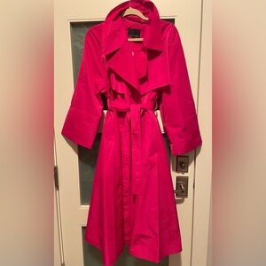 SUPER RARE OPERA COAT BY BANANA REPUBLIC